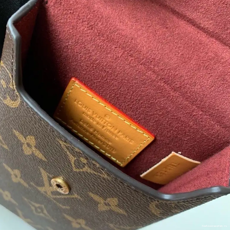 Fashionrepsfam ru LV 19B5790096 Bags 0726